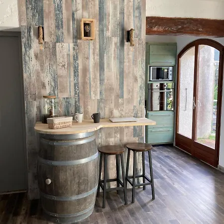 Chez Jean Claude La Des Amis