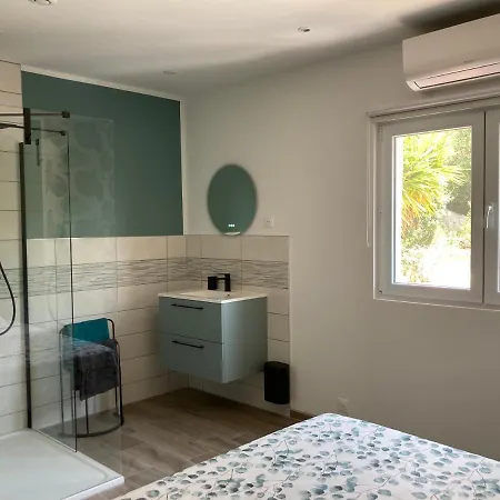 Chez Jean Claude La Des Amis * Olmeto (Corsica)