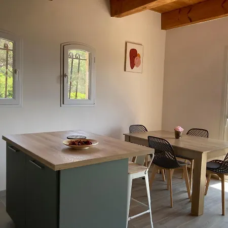 Chez Jean Claude La Des Amis *