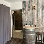 Chez Jean Claude La Des Amis אולמטו