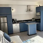 Chez Jean Claude La Des Amis דירה