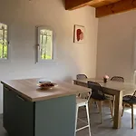 Chez Jean Claude La Des Amis *