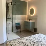 Chez Jean Claude La Des Amis דירה אולמטו
