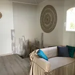 Chez Jean Claude La Des Amis * אולמטו