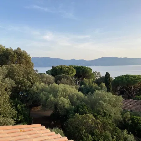 Chez Jean Claude La Des Amis