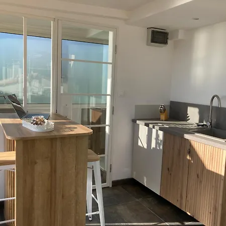 Chez Jean Claude La Des Amis